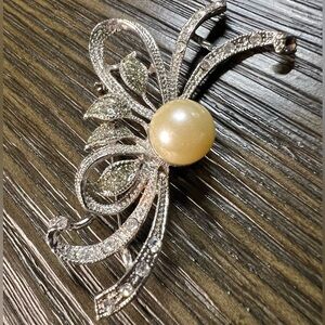 Vintage Brooch Pin